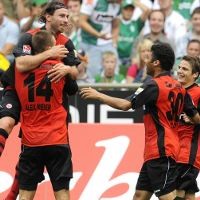 Frankfurt Permalukan Bremen, Schalke Menang