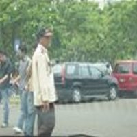 Lebih Murah Bayar 3,000 daripada Mobil Baret di Pelataran Parkir JCC 