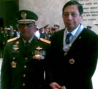 Menhan Dianugerahi Bintang Dharma Utama