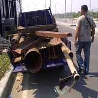 Pick Up Muat Besi Diamankan PJR Tol Suramadu