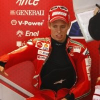 Stoner Absen di Tiga Balapan