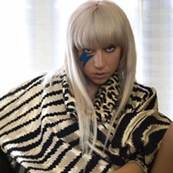 Lady Gaga Panaskan Fort Canning Park Singapura