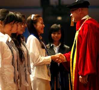 Sambut Mahasiswa Baru dengan Festival