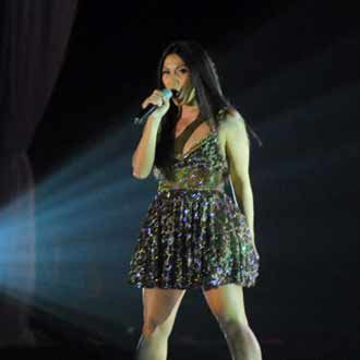 Konser Anggun di Surabaya