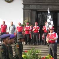 Heryawan Lepas Gerak Jalan Menwa ke Santolo