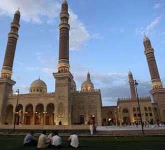 Melongok Masjid Terbesar di Yaman