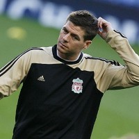 Gerrard Diragukan Tampil di Laga Perdana