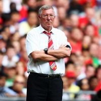 Si Biru Jadi Tempat Pelampiasan MU 