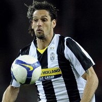 Buffon Tunggu Amauri di Azzurri