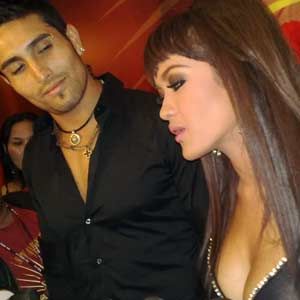 Julia Perez: Gaston Seksi dan Hot!