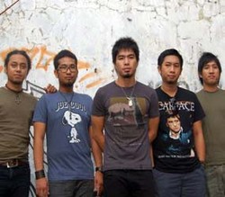 Samsons Gambarkan Surga Lewat Video Klip