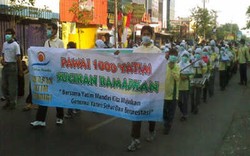 Jelang Ramadan, 1.000 Anak Yatim Bagi-Bagi Masker