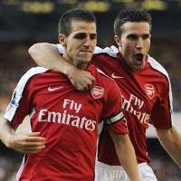 Arsenal Bantai Everton 6-1