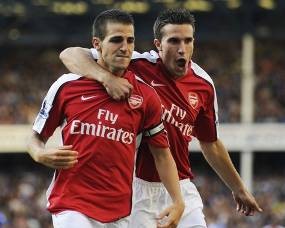 Arsenal Bantai Everton 6-1