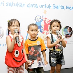 Jadilah Pahlawan Bagi Mereka