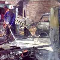 Gara-gara Kompor, Mobil dan Warung Ludes Dilalap Api