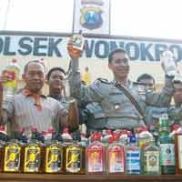 Ratusan Miras Disita dari Warung