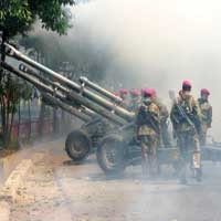 Dentuman Meriam Howitzer Jadi Pusat Perhatian 