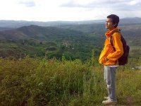 Yogie Hanyut Setelah Dihantam Ombak Kedua