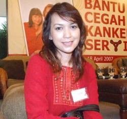 Ira Wibowo Nyaman Berpuasa di Lingkungan Beda Agama 