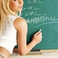 Guru Wanita Kirim Foto Bugil Pada Murid