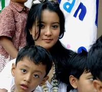 Marcella Zalianty Peduli Anak Autis