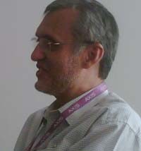 Layanan Data Axis Lebih Dominan