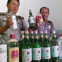 Polsek Genteng Razia Miras di Warung-warung