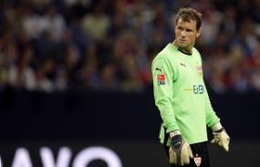 Lehmann Pensiun di Akhir Musim