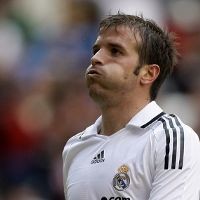 Van der Vaart Kapok Main di Spanyol