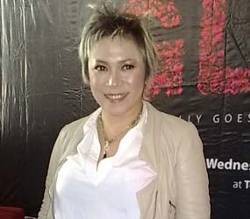 Glow: Konser Tunggal Melly Goeslaw Banget!