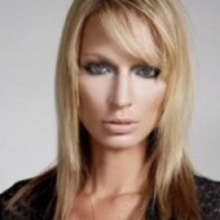 Supermodel Kanada Tundukkan Google di Pengadilan