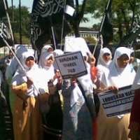 Sambut Ramadan, Seribuan Anggota HTI Jabar Longmarch