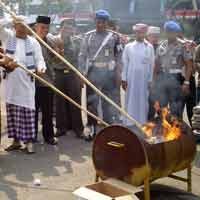 Ribuan Miras Dimusnahkan di Jakarta Timur