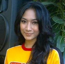 Jelang Puasa, Ayah Happy Salma Meninggal