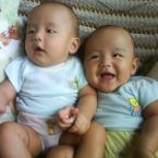 Kembar Rizqi dan Rifqi, 19 bulan; Lelaki; m 