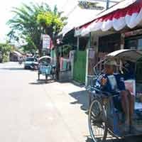 Lokalisasi Kremil Tutup, Penghasilan Pengayuh Becak Terjun Bebas