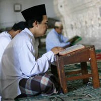 Pengawasan Dakwah oleh Polisi Dinilai Mubazir