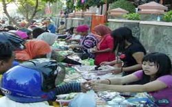 Ramadan, PSK dan Penyanyi Kafe Sumenep Jual Takjil