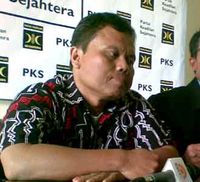Kakak Syaifudin dan Syahrir Jumpa Pers
