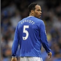 Cari Pengganti Lescott, Everton Dikejar Waktu