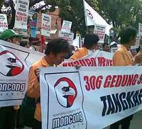 Moncong & The Jakmania Serbu DPRD DKI