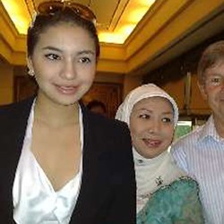 Ramadan, Shaliha Ogah Damai Dengan Ibunda Manohara