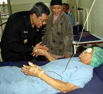 Gubernur Jabar Kunjungi RS Mata Cicendo