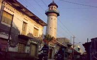Melongok Masjid Menara Semarang