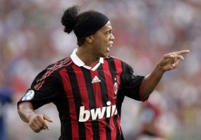 Berlusconi: Dinho Tak Tergantikan