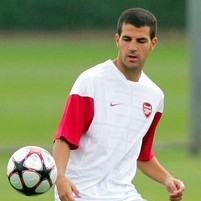 Wenger Tunggu Cesc untuk Hadapi MU