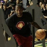 Shaq Buat LeBron Fokus