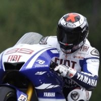 Lorenzo Tetap Bersama Yamaha