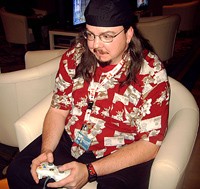 Rata-rata Gamer Gemuk dan Kuper